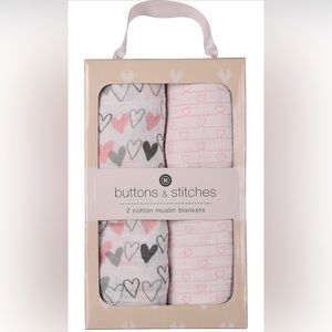 NEW IN PACKAGE Buttons & Stitches 2 Pack Muslin Blankets - Hearts